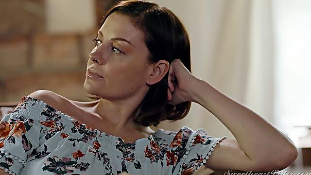 Smashing broads use thick strap-on toy in their passionate mom-daughter duo