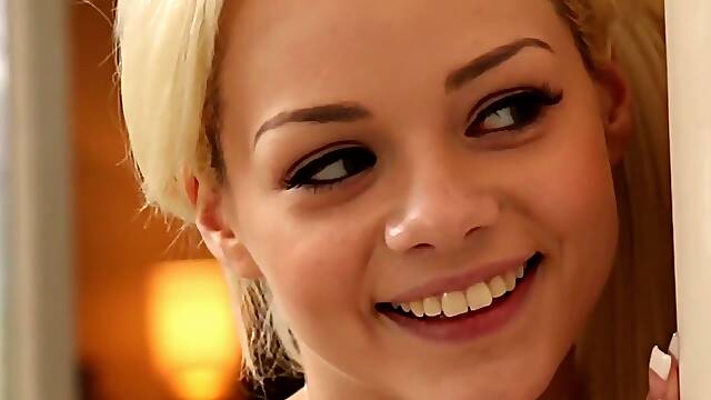 FamilyHookups E1 Elsa Jean