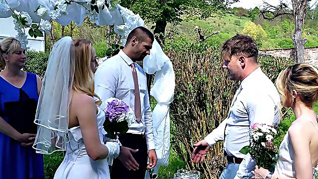 Blonde Alecia Fox Bride Gives Blowjob Cumshot