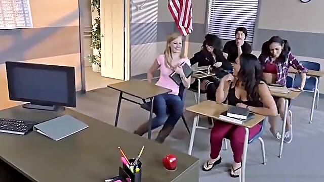 Pornstar porn video featuring Tia Cyrus and Prince Yashua