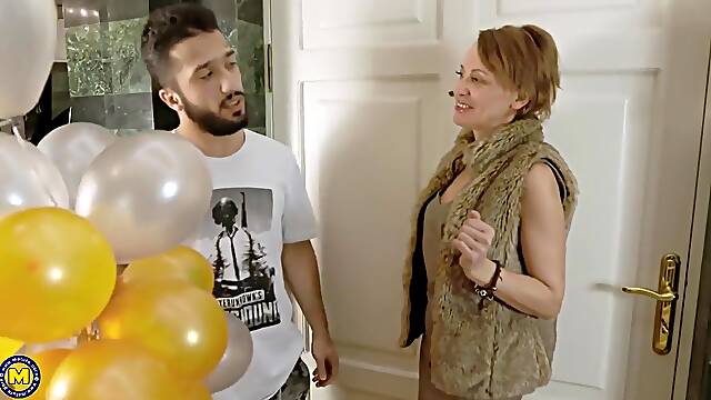 Gerda Ice - Happy Hairy Mature Party