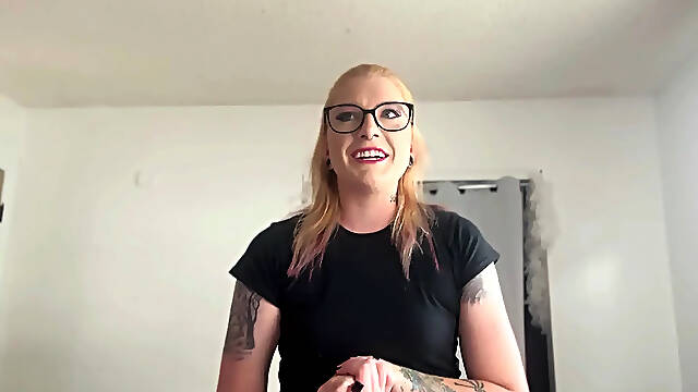 Roommate Pee and Spit Pleasure