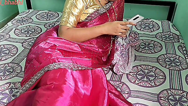 Sexy Figure Sex in Red Sharee